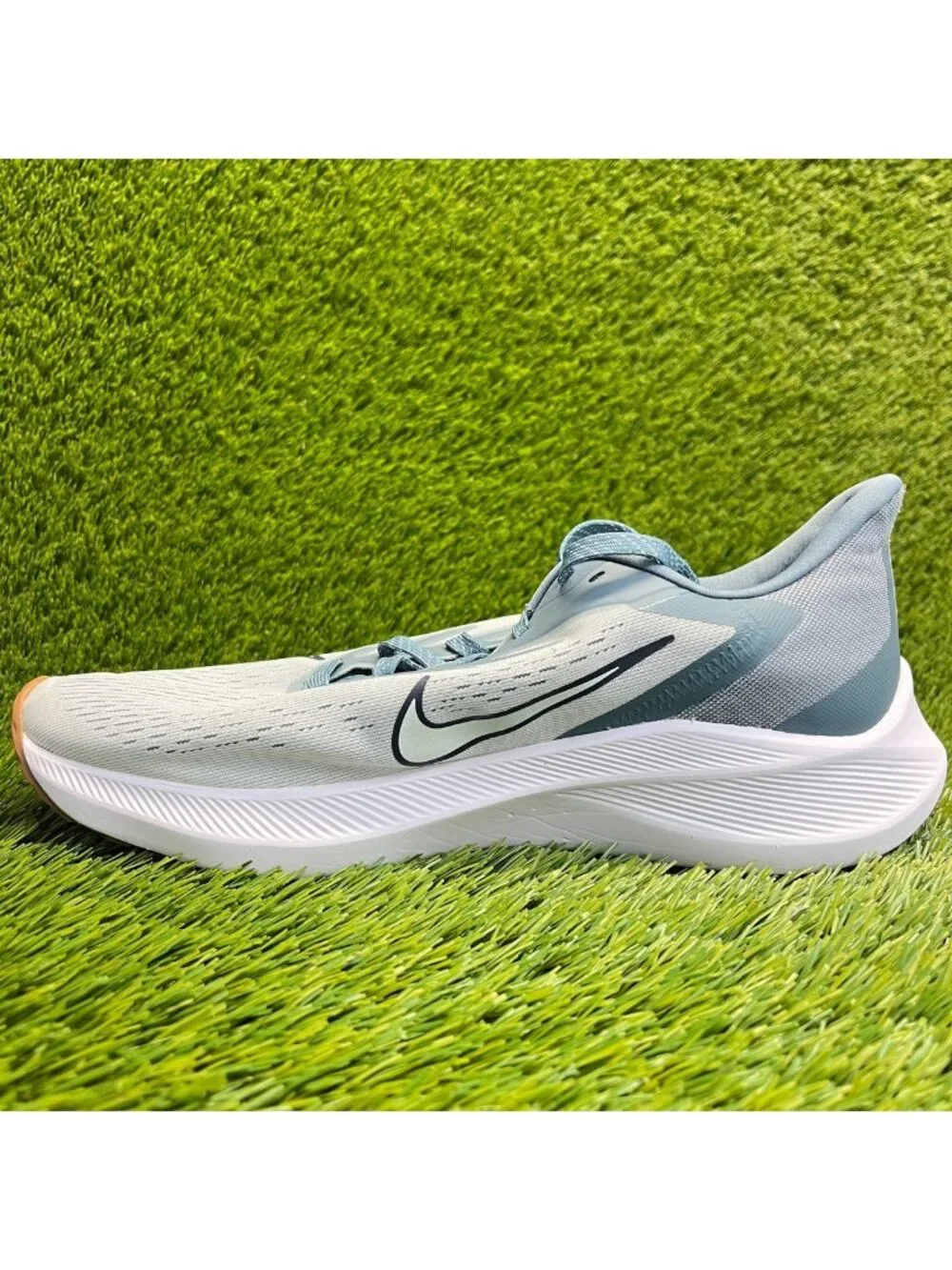 Nike Zoom Winflo 7 Mens Size 9.5 Gray Athletic Running Walking Shoes Sneakers